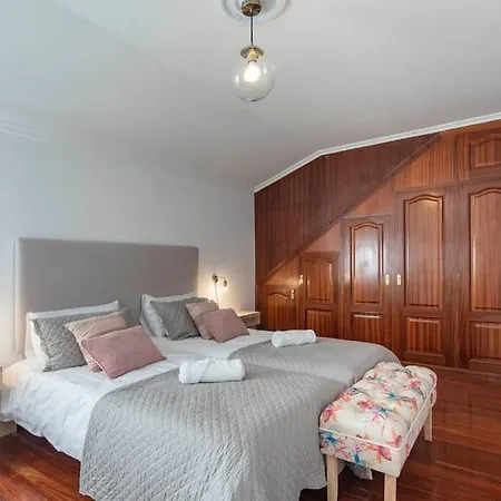 Gran Casa Con Vistas A La Ria De *